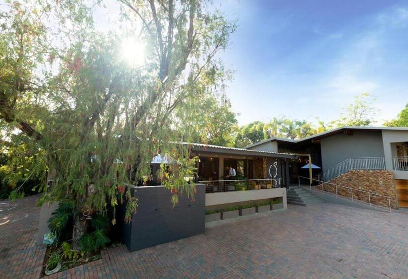 פנסיון Lowveld Living Guesthouse