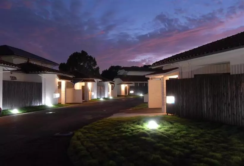 Hotelli Grand Villa