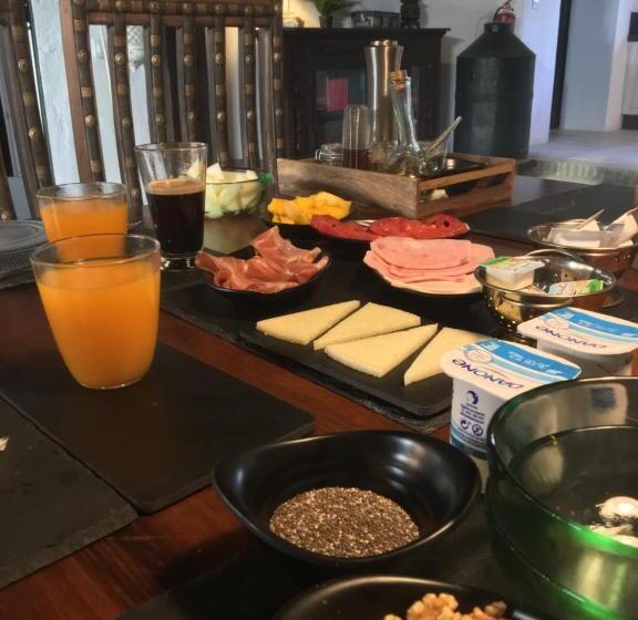 민박 La Bendita Locura