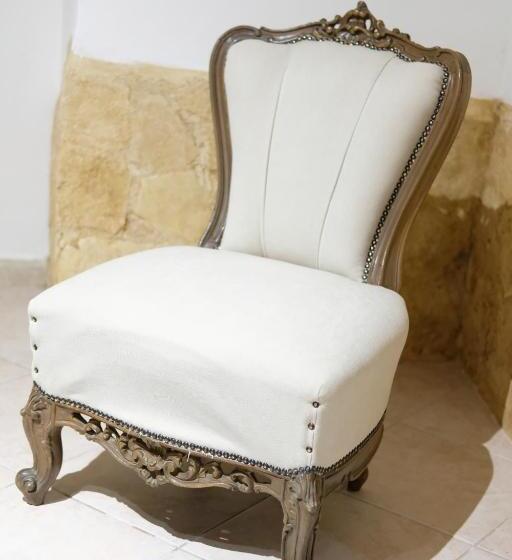 تختخواب و صبحانه Nicole House