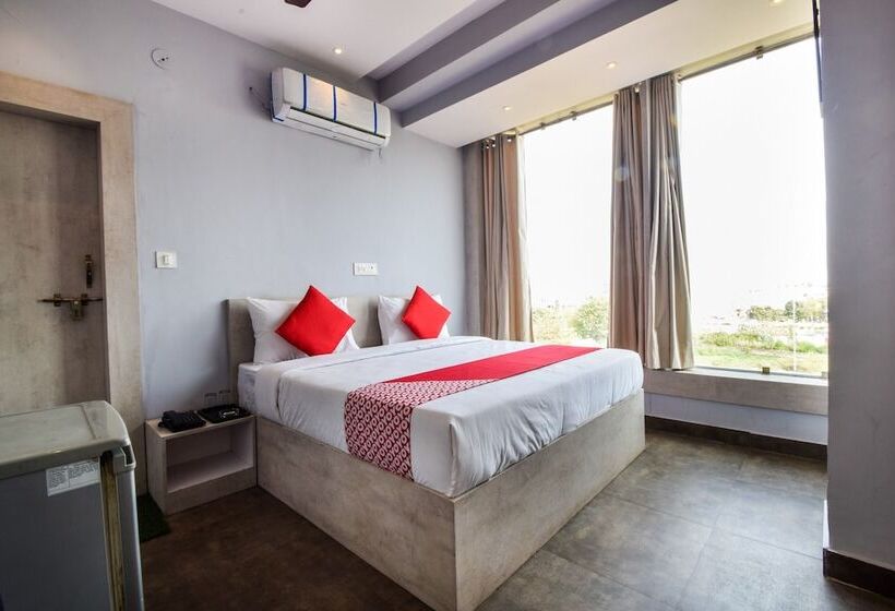 Hotel O Kanchan Residency