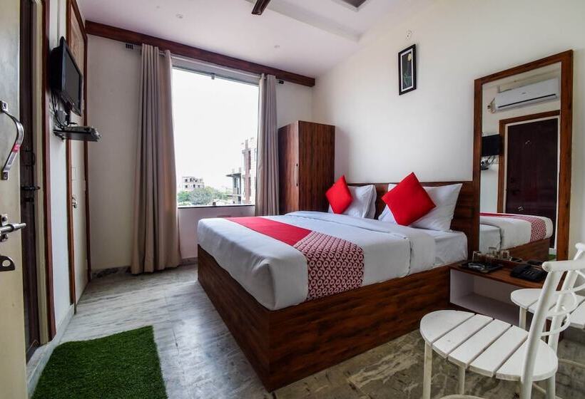 Hotel O Kanchan Residency