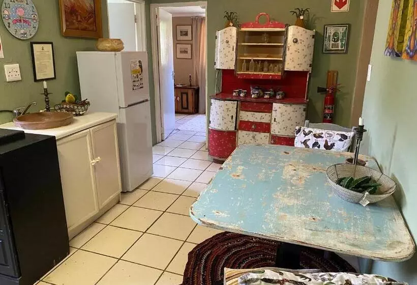 Majatalo Bohemian Garden Cottages