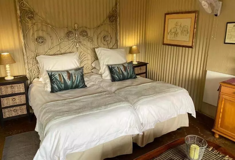 Majatalo Bohemian Garden Cottages