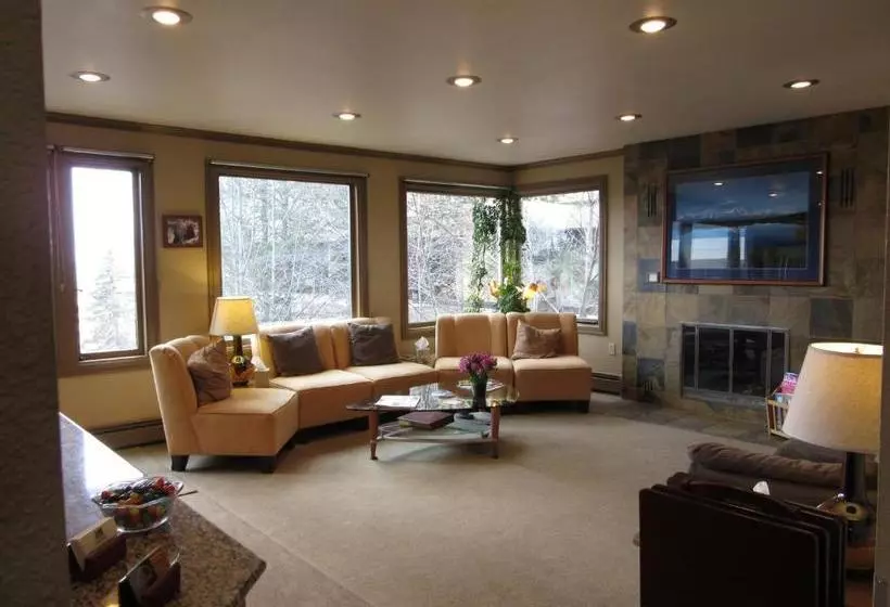 ベッドアンドブレックファースト Copper Whale Inn