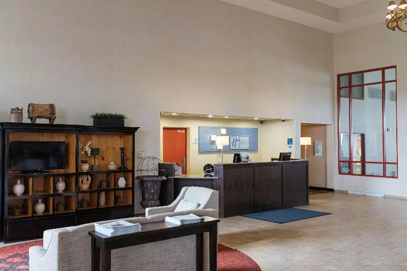 ホテル Holiday Inn Express & Suites   Olathe North, An Ihg
