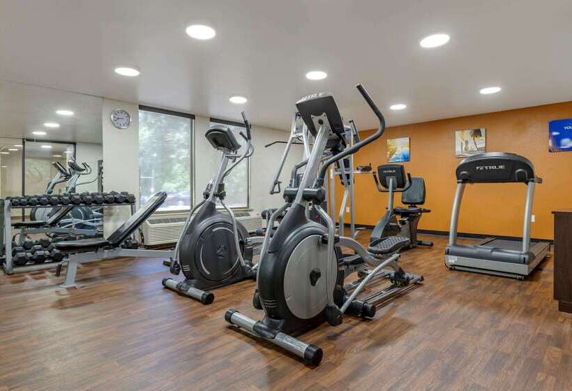 Отель Comfort Inn Charlotte Airport Uptown