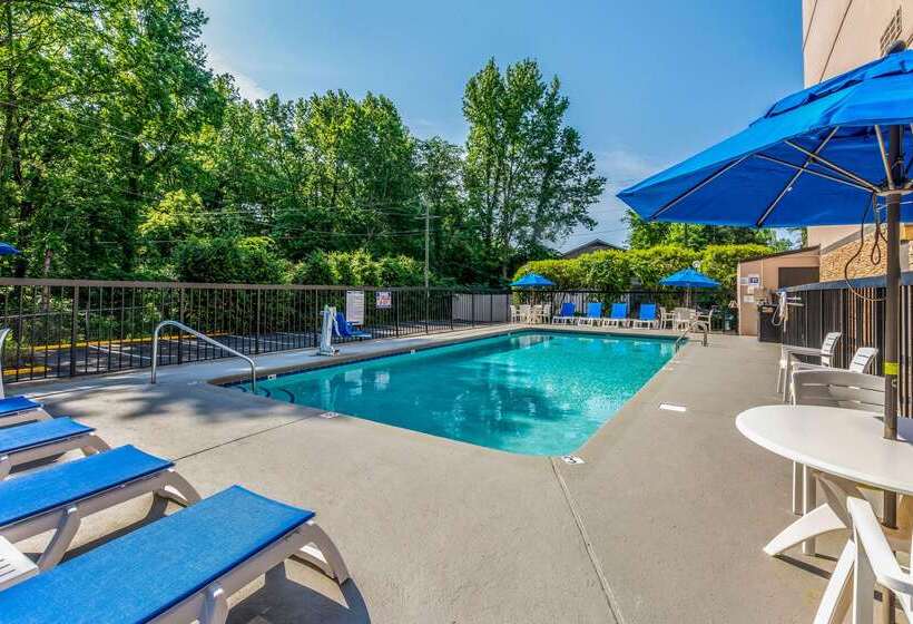 Отель Comfort Inn Charlotte Airport Uptown