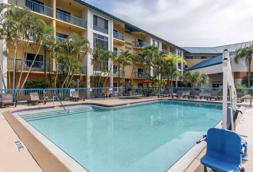 هتل Comfort Inn Naples East I75