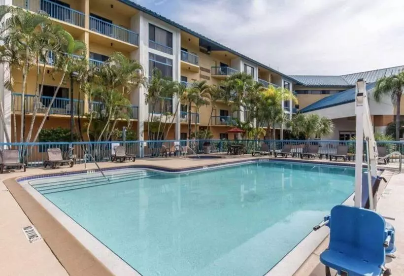 هتل Comfort Inn Naples East I75