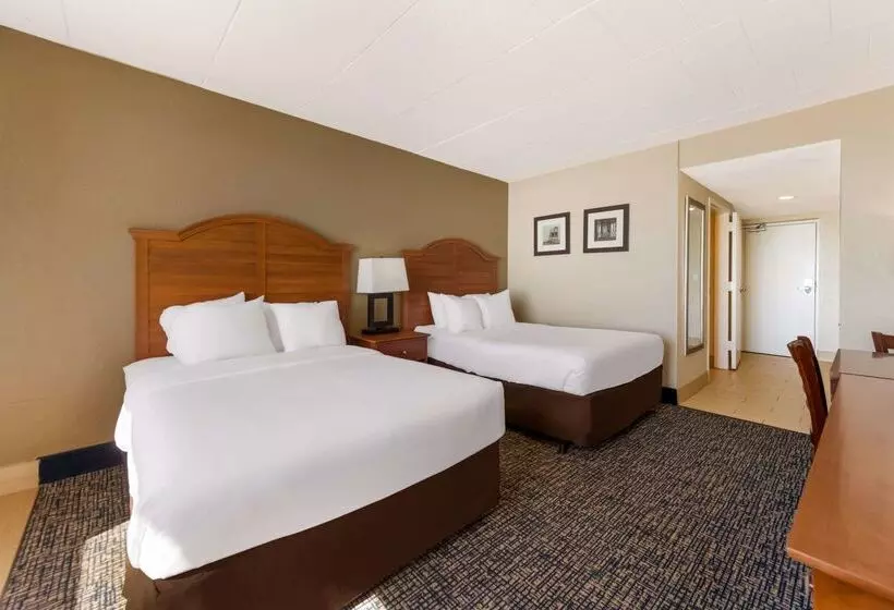 هتل Comfort Inn South Oceanfront