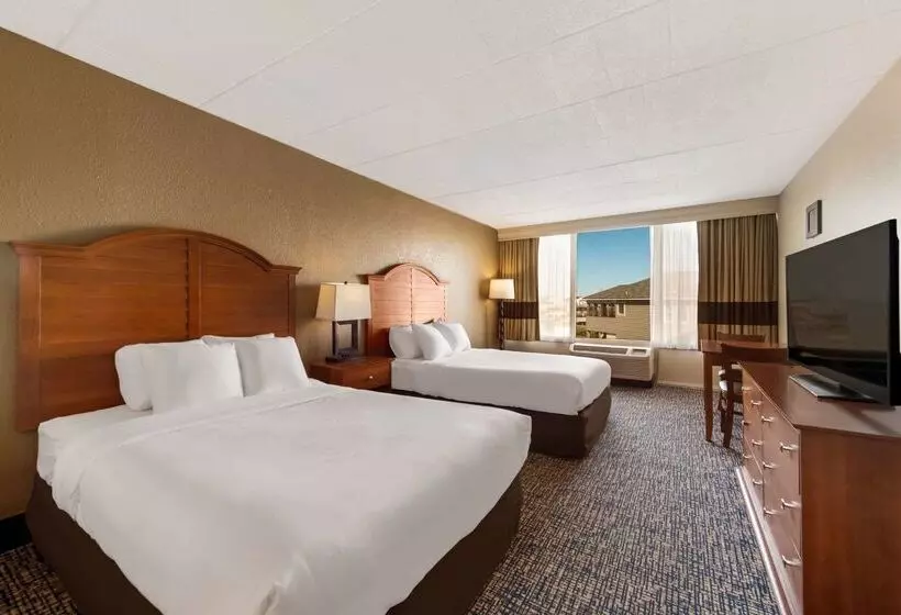 هتل Comfort Inn South Oceanfront