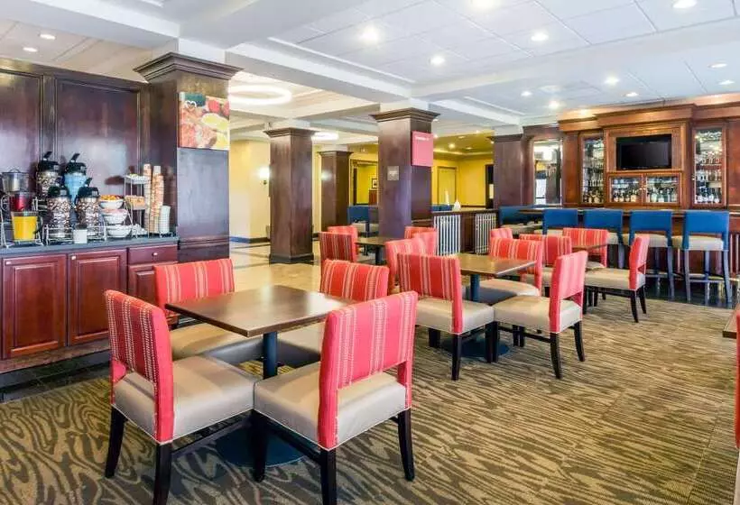 ホテル Comfort Suites At Woodbridge