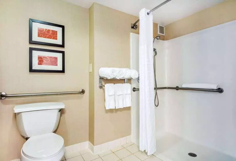 ホテル Comfort Suites At Woodbridge