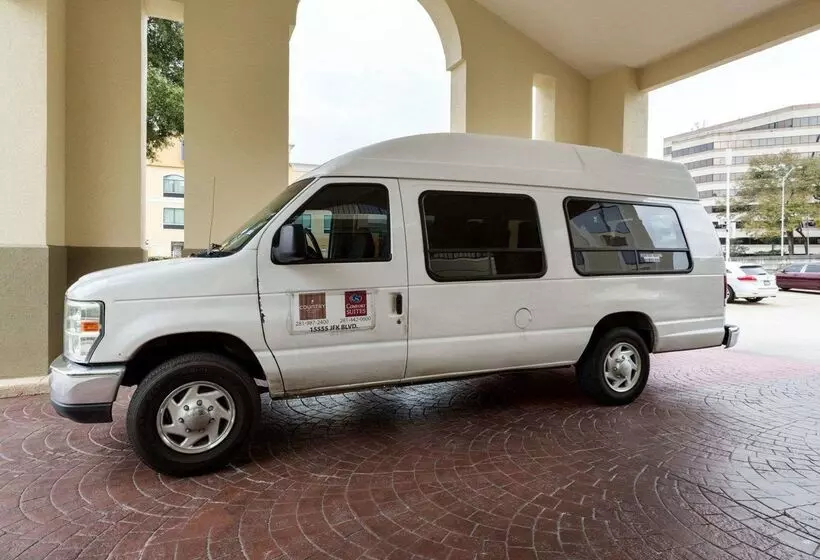 Hotelli Comfort Suites Bush Intercontinental Airport