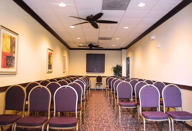 Hotelli Comfort Suites Bush Intercontinental Airport