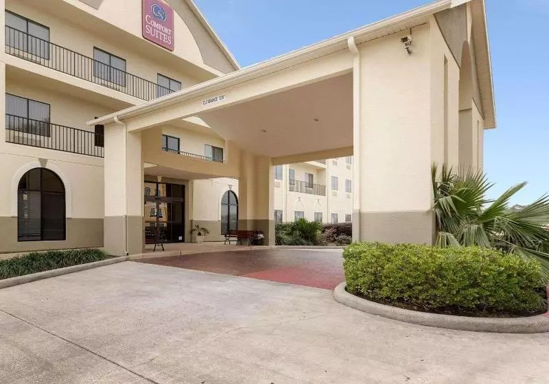 Hotelli Comfort Suites Bush Intercontinental Airport