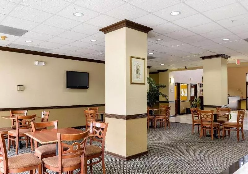 Hotelli Comfort Suites Bush Intercontinental Airport