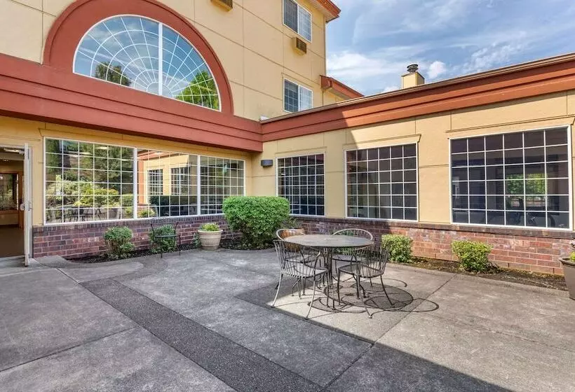 هتل Comfort Suites Salem