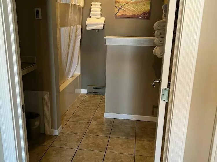 Отель Continental Inn