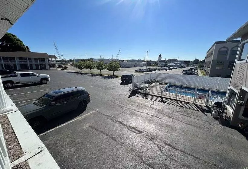 Отель Continental Inn