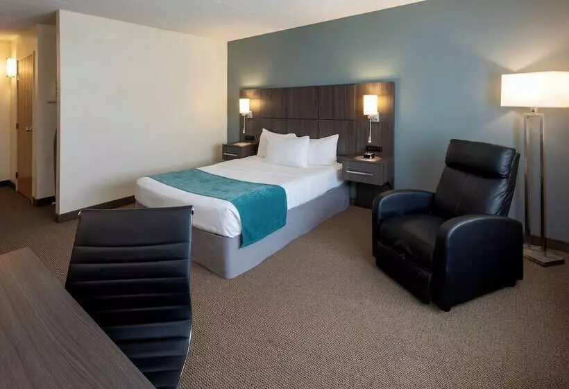 Hotelli Paynesville Inn & Suites