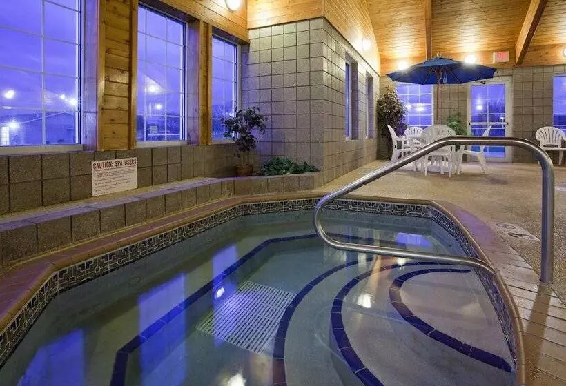 Hotelli Paynesville Inn & Suites