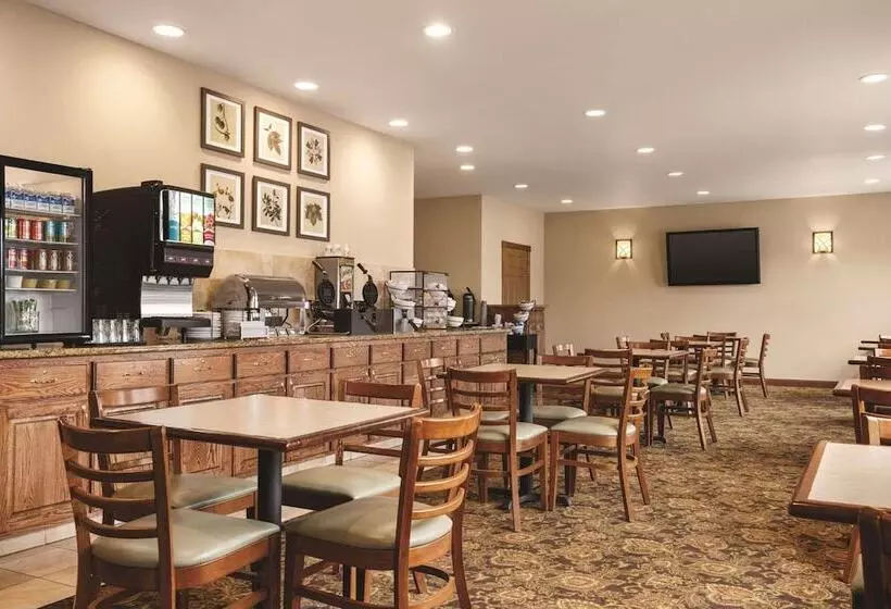 Hotelli Country Inn & Suites By Radisson, Forest Lake, Mn