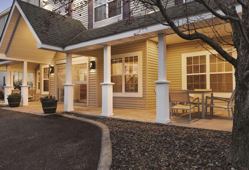 ホテル Country Inn & Suites By Radisson, Forest Lake, Mn