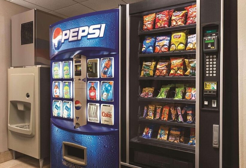 ホテル Country Inn & Suites By Radisson, Forest Lake, Mn