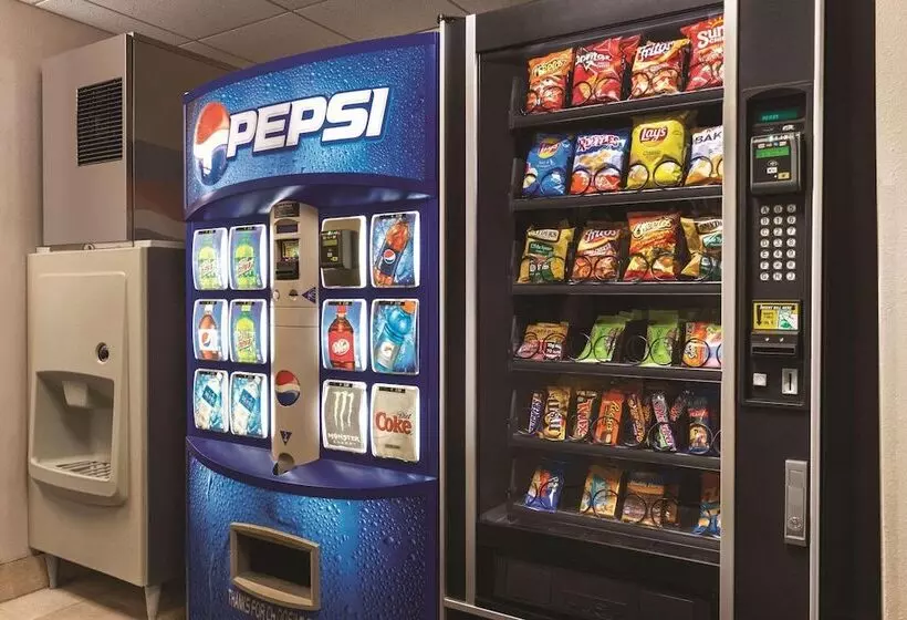 Hotelli Country Inn & Suites By Radisson, Forest Lake, Mn