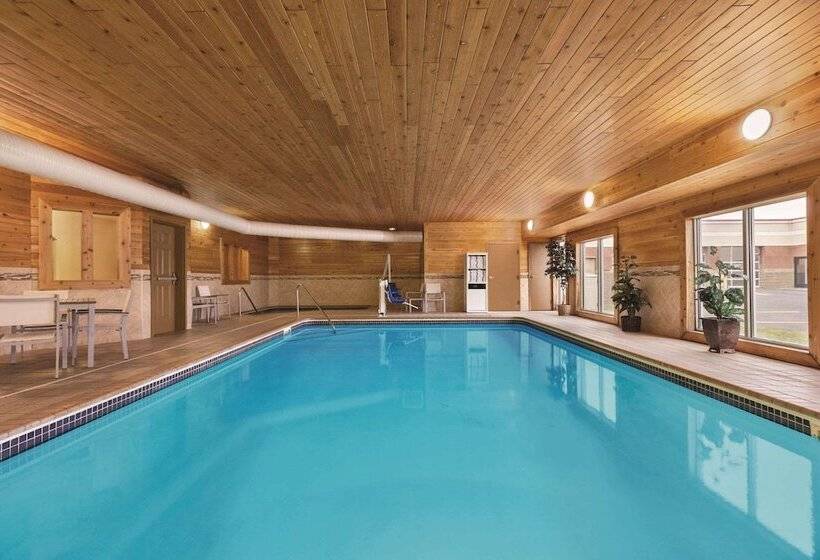 ホテル Country Inn & Suites By Radisson, Forest Lake, Mn