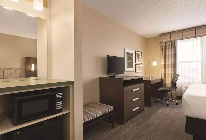 Hotelli Country Inn & Suites By Radisson, Forest Lake, Mn