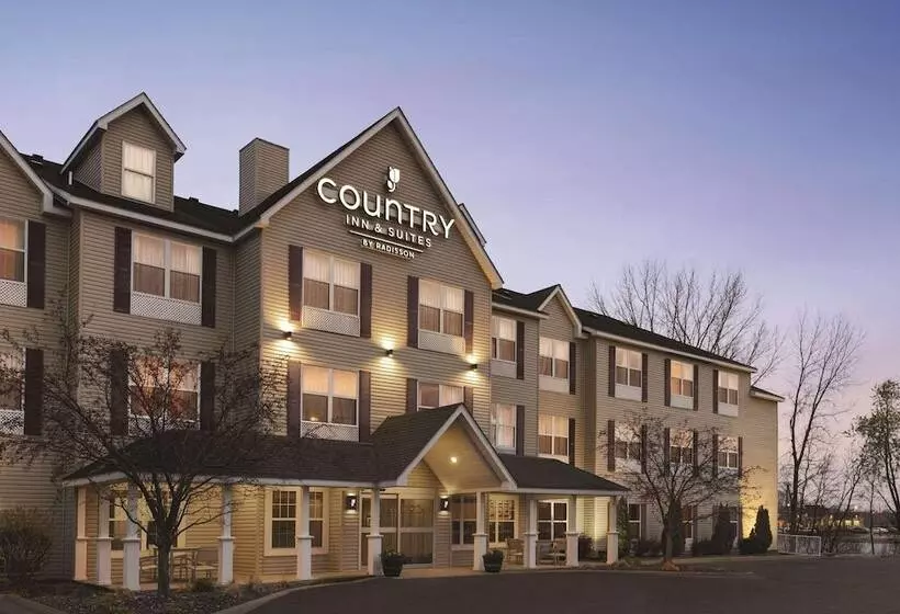 Hotelli Country Inn & Suites By Radisson, Forest Lake, Mn