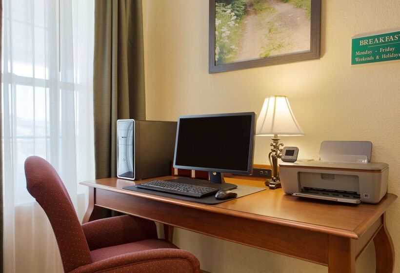 בית מלון כפרי Country Inn & Suites By Radisson, Nevada, Mo