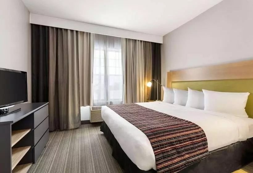 هتل Country Inn & Suites By Radisson, Wausau, Wi