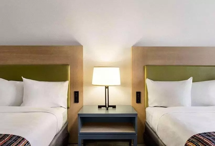 هتل Country Inn & Suites By Radisson, Wausau, Wi