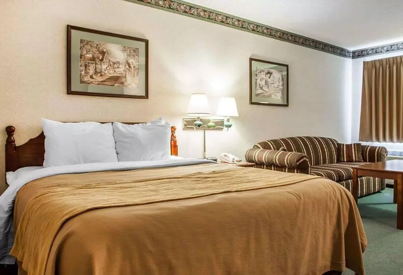 هتل Quality Inn Midway