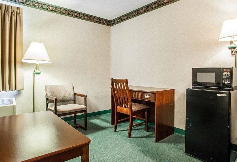 فندق Quality Inn Midway