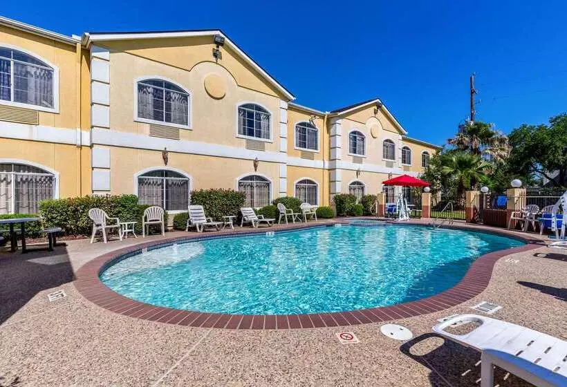 ホテル Quality Suites North