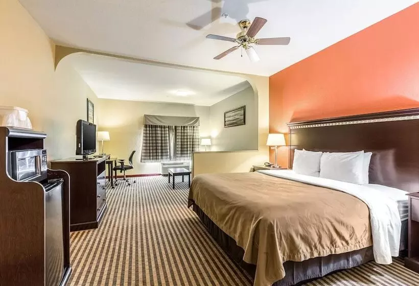 ホテル Quality Suites North