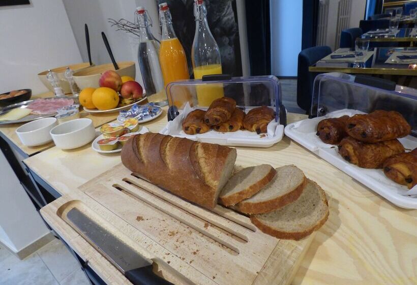 هتل La Belle Croix