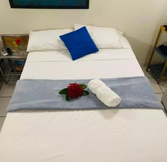 پانسیون Courtesy Apartments Aruba