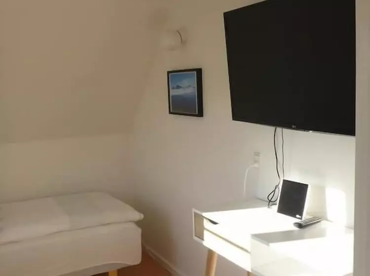 هتل Café De Upernavik