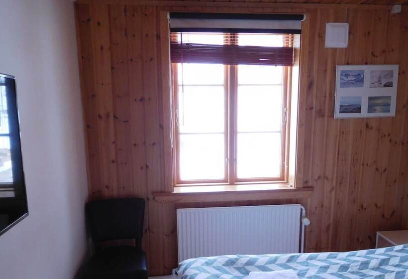 בית מלון כפרי Café De Upernavik