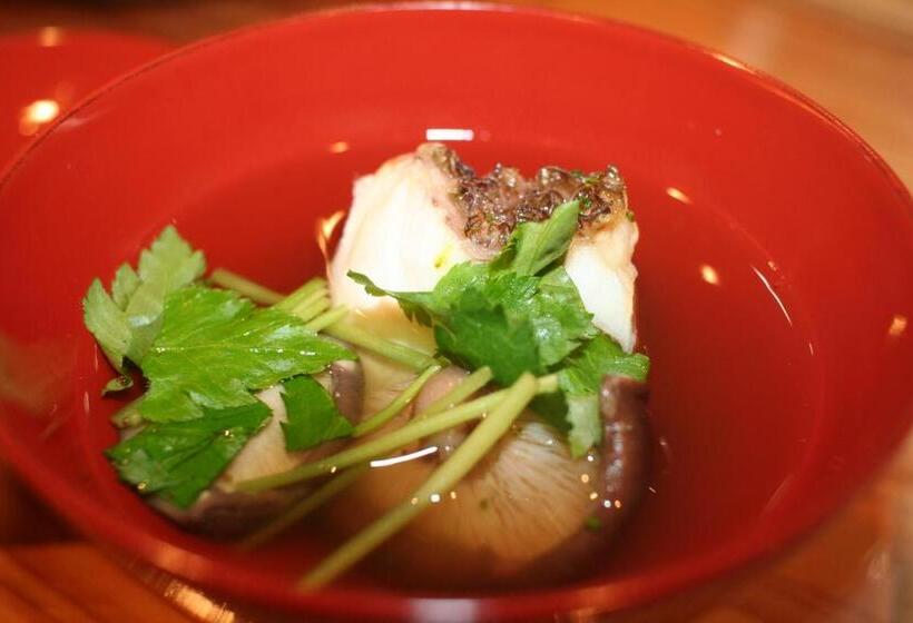 بنسيون Yakunoyado Taguchi