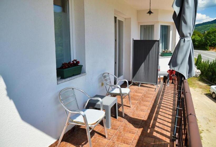 هاستل Guesthouse Marivo