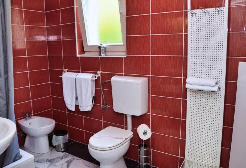 هاستل Guesthouse Marivo