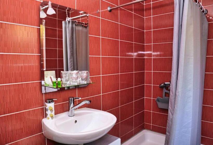 هاستل Guesthouse Marivo