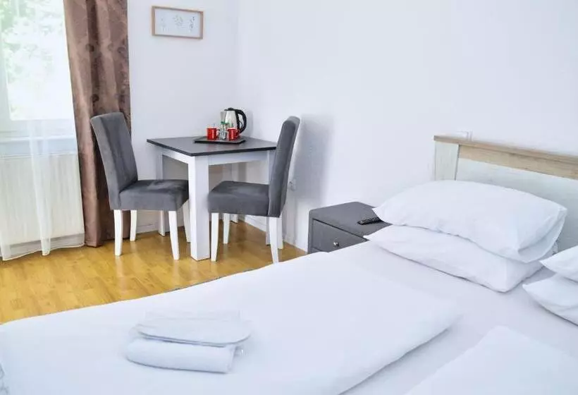 هاستل Guesthouse Marivo